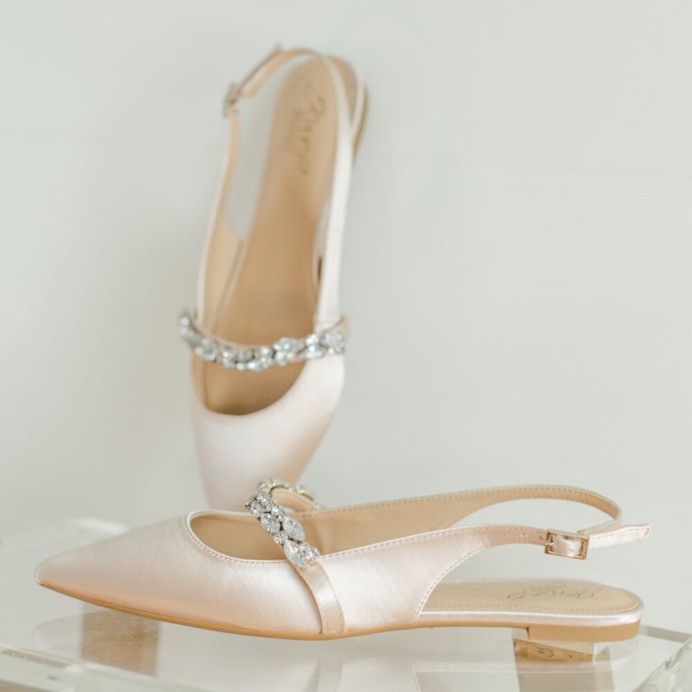 Badgley Mischka Bambi Mary Jane Jewel Champagne Blush Flats 7.5 Pointed Toe
